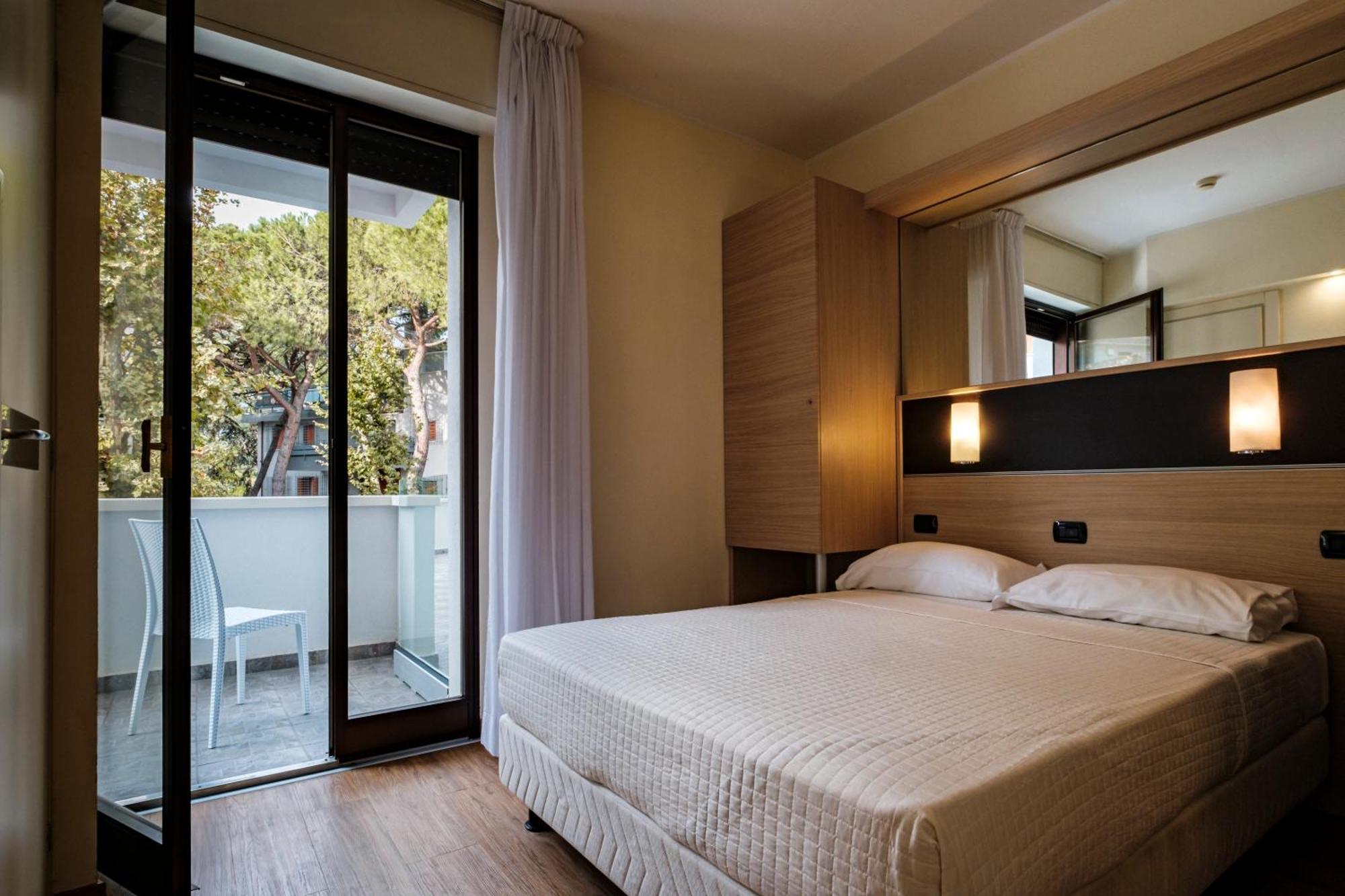 Augustus Hotel Riccione Kültér fotó