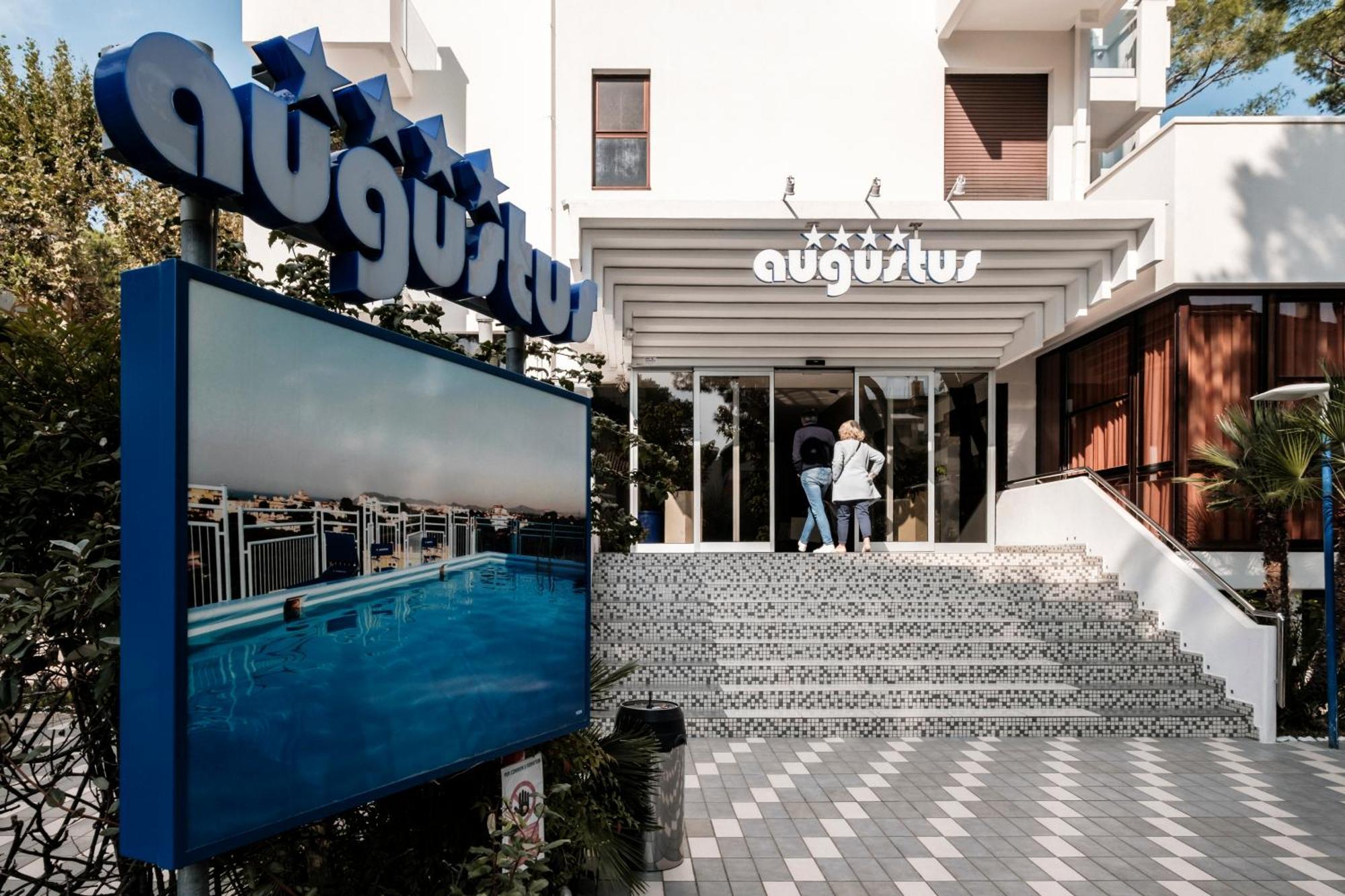 Augustus Hotel Riccione Kültér fotó